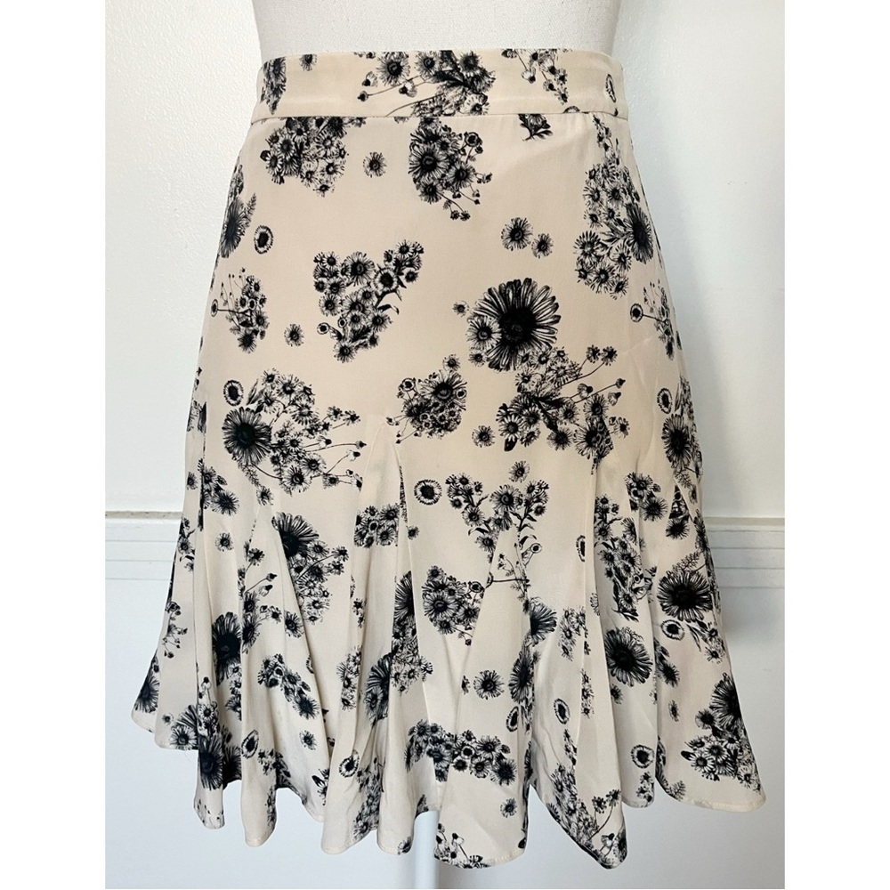 Club Monaco ⢠Ivory Floral Mini Skirt Silk